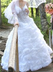 Очень красивое свадебное платье 